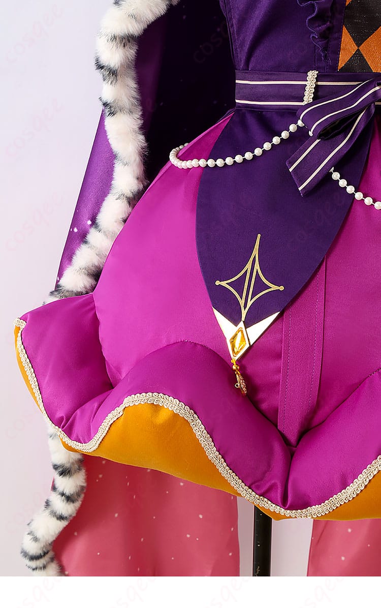 鳳えむ コスプレ衣装 スカートの裾飾り。エレガントなラインと装飾が魅力的。