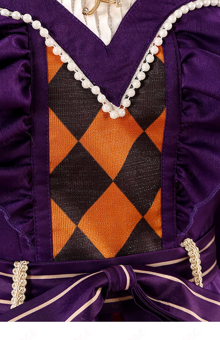 鳳えむ コスプレ衣装 衣襟の装飾。繊細な刺繍と丁寧な縫製が特徴。