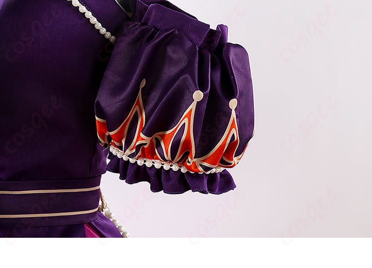 鳳えむ コスプレ衣装 肩袖の装飾細部。細かいデザインが印象的。