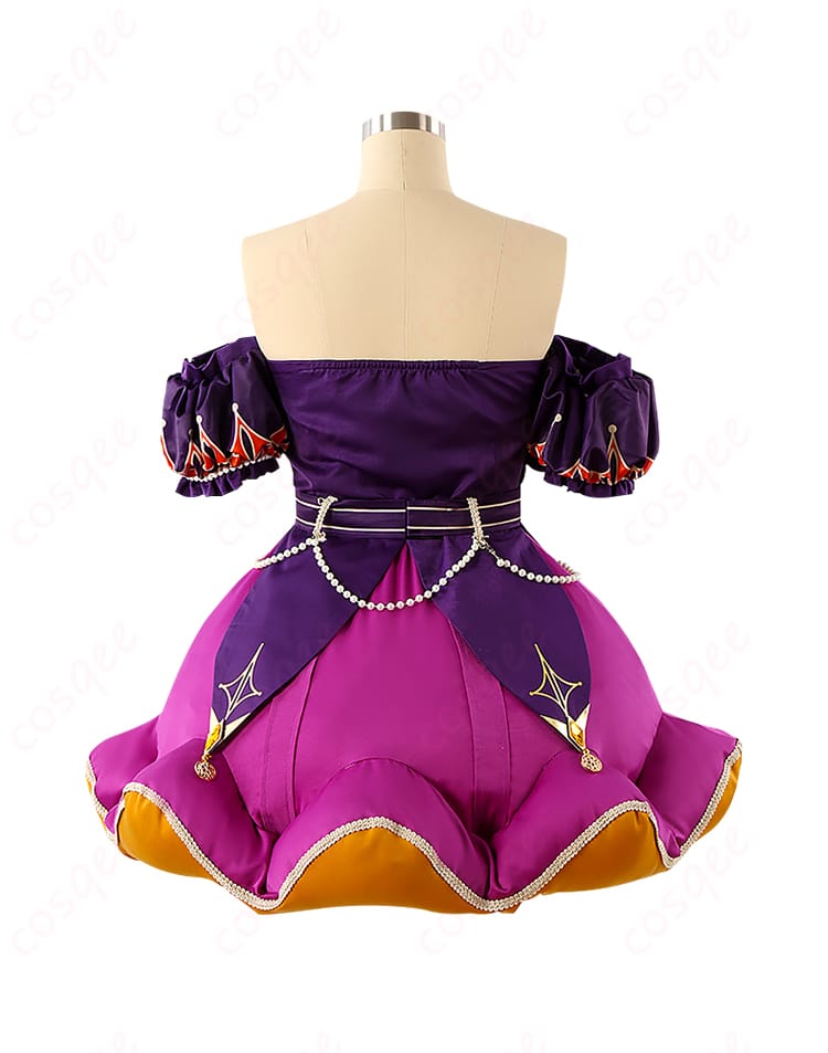 鳳えむ コスプレ衣装 スカートの背面装飾。背中のデザインが美しい仕上がり。