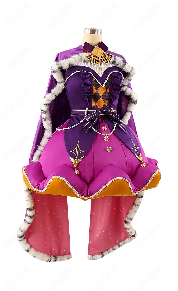 鳳えむ コスプレ衣装 右側画像。服のシルエットとディテールをチェック!