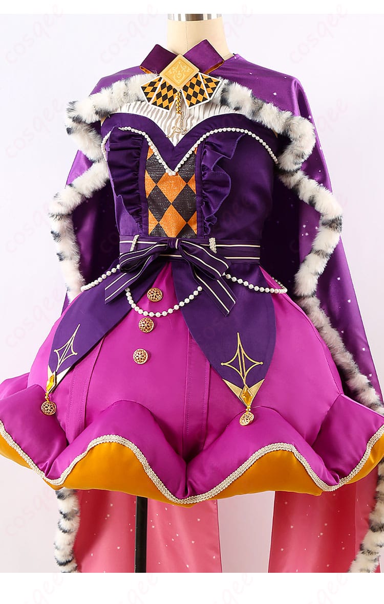 鳳えむ コスプレ衣装 服の側面装飾。ディテールにこだわったデザインが際立っています。