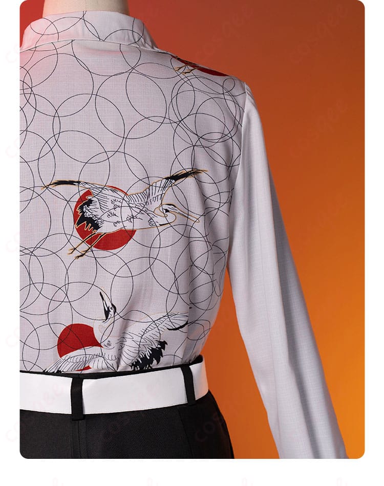 風早巽 コスプレ衣装 宝相華衣装の内側の服の背面細部。丁寧な仕立てで、長時間の着用も快適。