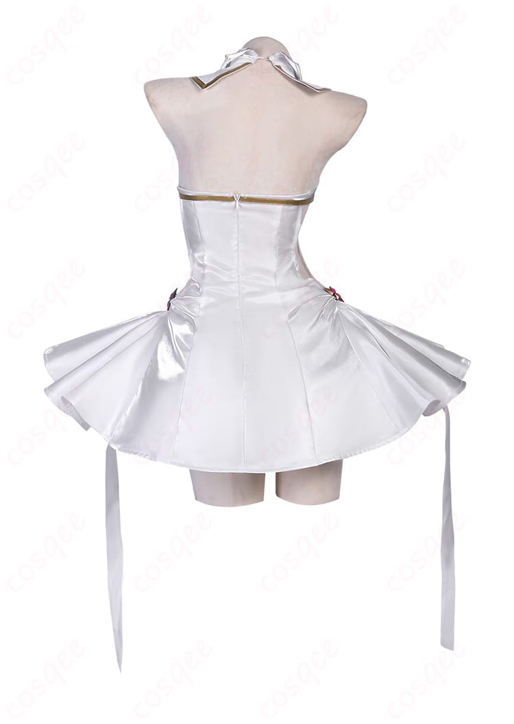 ユニコーン コスプレ衣装の背面。美しいデザインと装飾が細部まで再現されています。