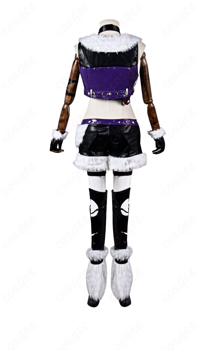 商品背面のコスプレ衣装の写真。背面のディテールも完璧に再現されています。