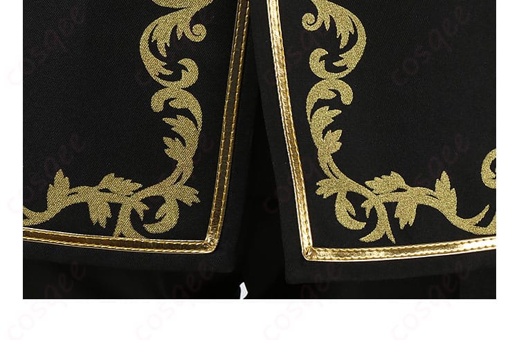 コスプレ衣装の衣摆部分の装飾ディテール、動きのあるデザインが特徴。