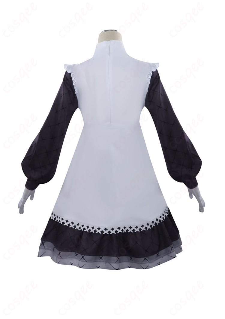 一伊那尓栖のコスプレ衣装の背面、エレガントなデザインが際立つ背面のディテール。