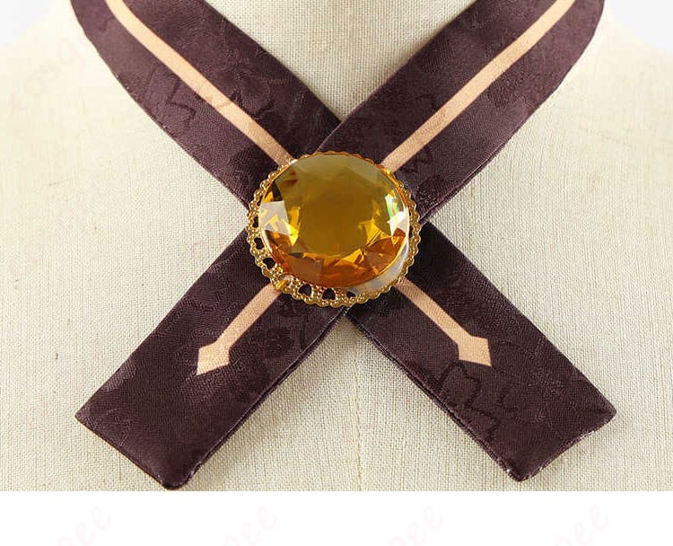 五河琴里 イフリート霊装 コスプレ衣装 颈飾りの装飾細部。細やかなデザインと高い再現度。