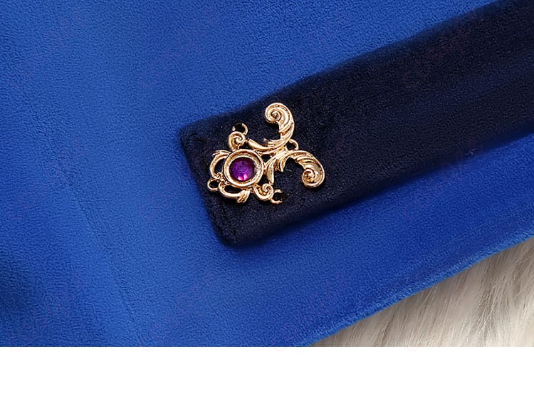 あんさんぶるスターズ!! 朔間零 コスプレ衣装の背面の装飾細部。後ろ姿の美しさを際立たせるディテール。