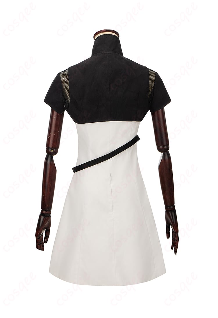 ファイナルファンタジーXIV ミコッテ コスプレ衣装 背面写真。後ろ姿のデザインや仕上げが印象的です。