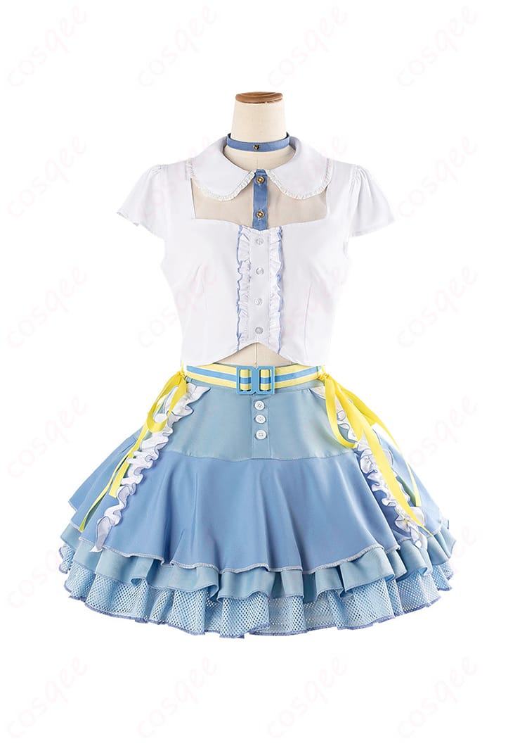 内搭服装の正面細部、コスプレ衣装の縫製と品質がわかる。