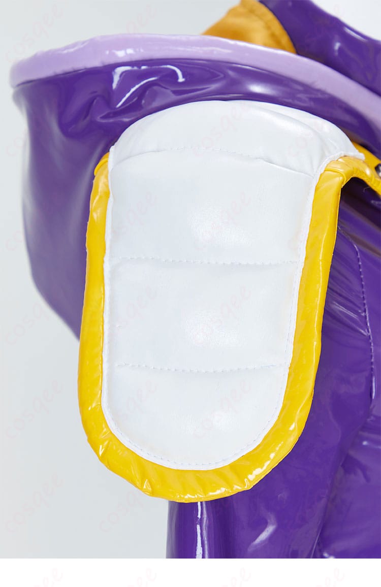 ジュエリー・ボニー コスプレ衣装『ONE PIECE』エッグヘッド編、肩飾りの装飾細部。ファッション性を高める重要な部分。