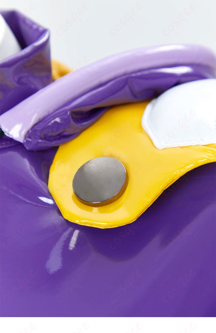 ジュエリー・ボニー コスプレ衣装『ONE PIECE』エッグヘッド編、肩の装飾細部。リアルなディテールを表現。