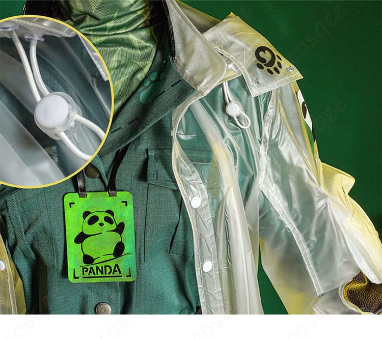 墓守コスプレ衣装の前胸の装飾細部。高再現度なデザインを強調。