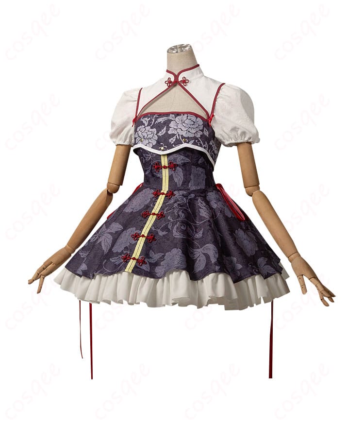 クルル・ツェペシのコスプレ衣装側面の詳細。美しいラインとディテールが特徴。