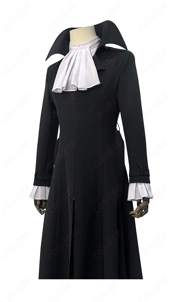 サイドビューで見る芥川龍之介コスプレ衣装。着用感が分かる角度です。