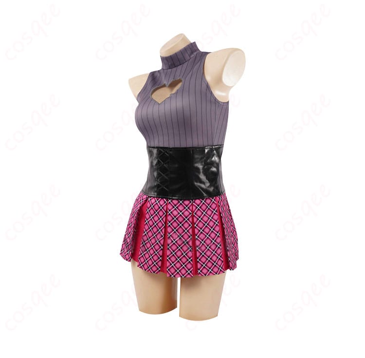 サイドから見た753♡(ナゴミ)のコスプレ衣装、ディテールと美しいラインを強調。