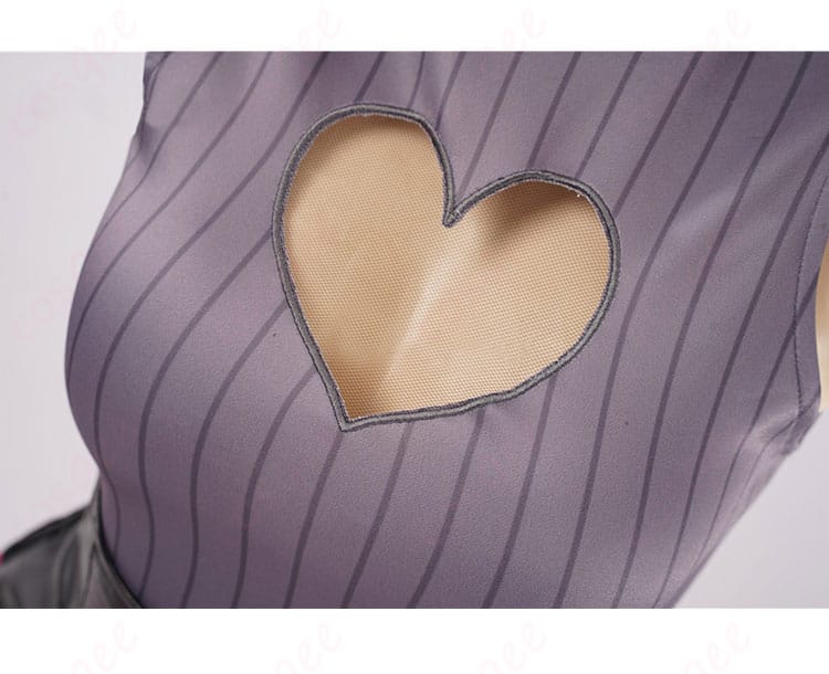 753♡(ナゴミ)のコスプレ衣装に施されたハート型装飾、可愛さ満点!