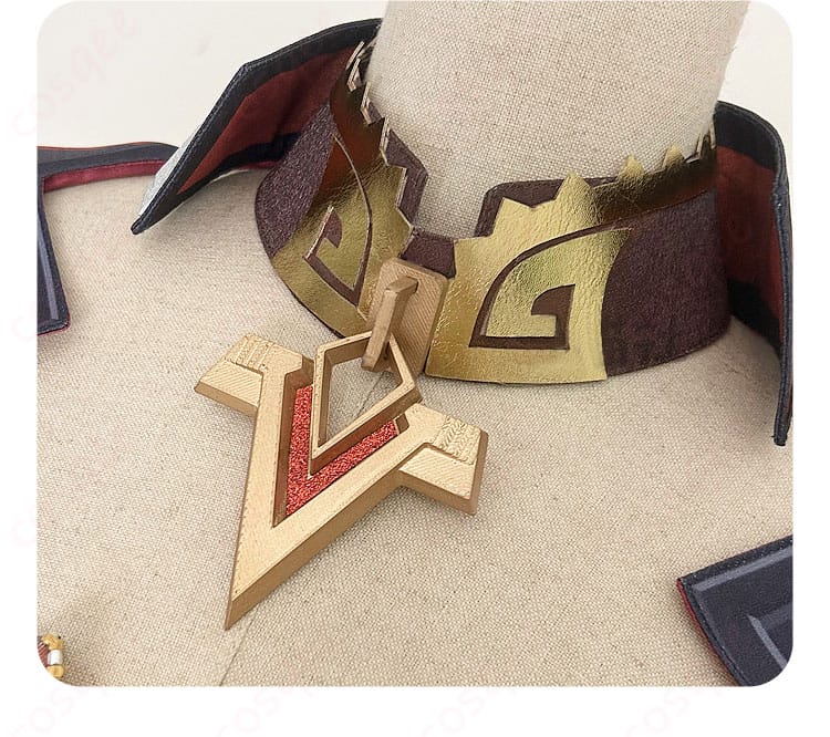 マーヴィカ 炎神 コスプレ衣装のネックレス装飾の詳細画像。華やかなデザインが特徴のネックレスです。