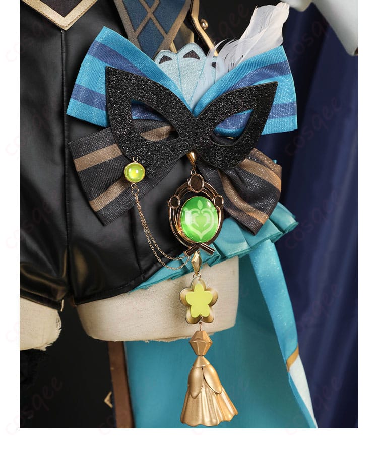 腰飾りの蝶装飾の詳細 - コスプレ衣装の腰飾り部分の蝶の装飾の美しいデザイン画像。