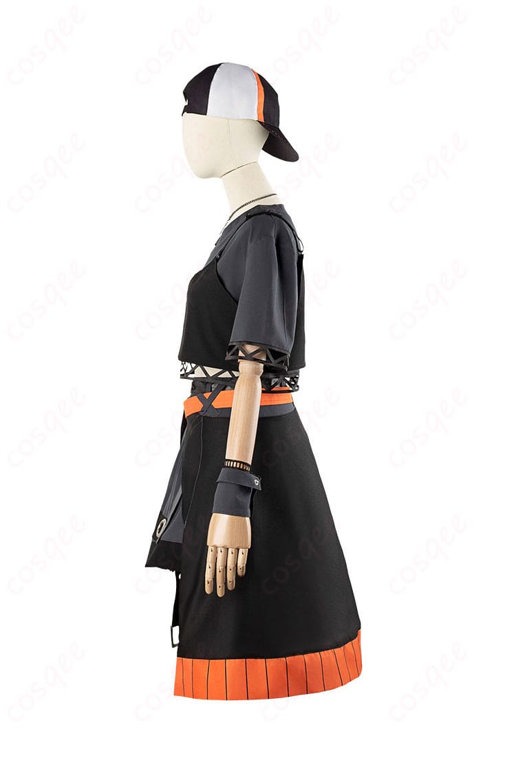 プロジェクトセカイ 小豆沢こはね コスプレ衣装 眠ってしまわないように 服装左側の装飾細部。肩やスカートの細部が確認できる。