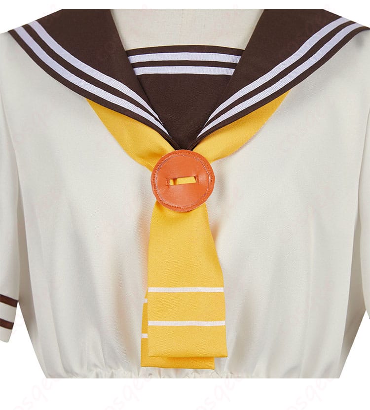 温水佳樹コスプレ衣装のネクタイ部分の装飾。細かな刺繍やデザインが施されています。