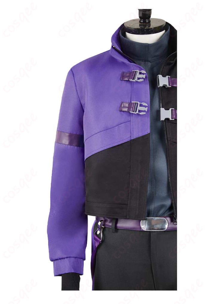 保科宗四郎の衣襟部分のデザイン。コスプレ衣装の細かな装飾が印象的です。