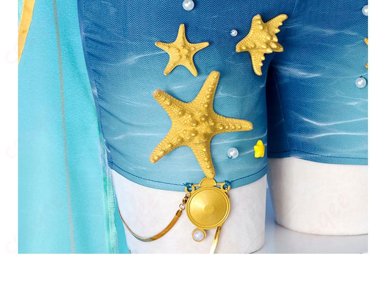 パンツ正面装飾の詳細。コスプレ衣装のパンツ正面に施された装飾のアップ画像。