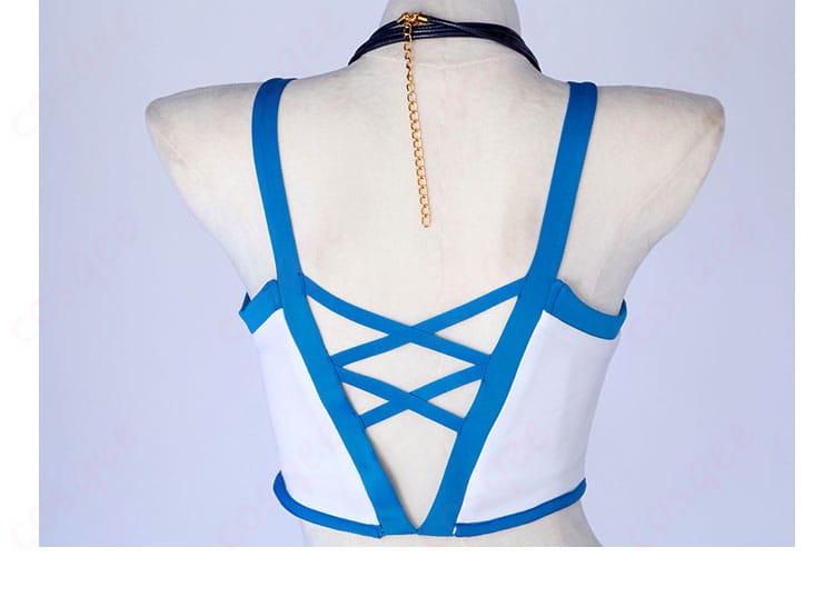 服装背面装飾の詳細。フィオナ・ジルマンのコスプレ衣装の背面に施された装飾を紹介。