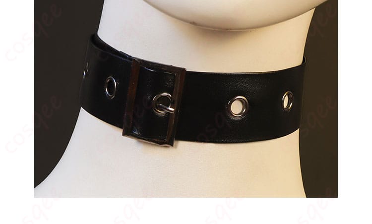 山城恋 コスプレ衣装のネックレス装飾。キャラクターの個性を強調しています。