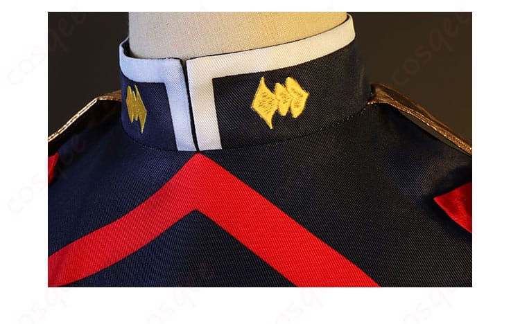 山城恋 コスプレ衣装の襟元装飾の細部。精緻なデザインが特徴です。