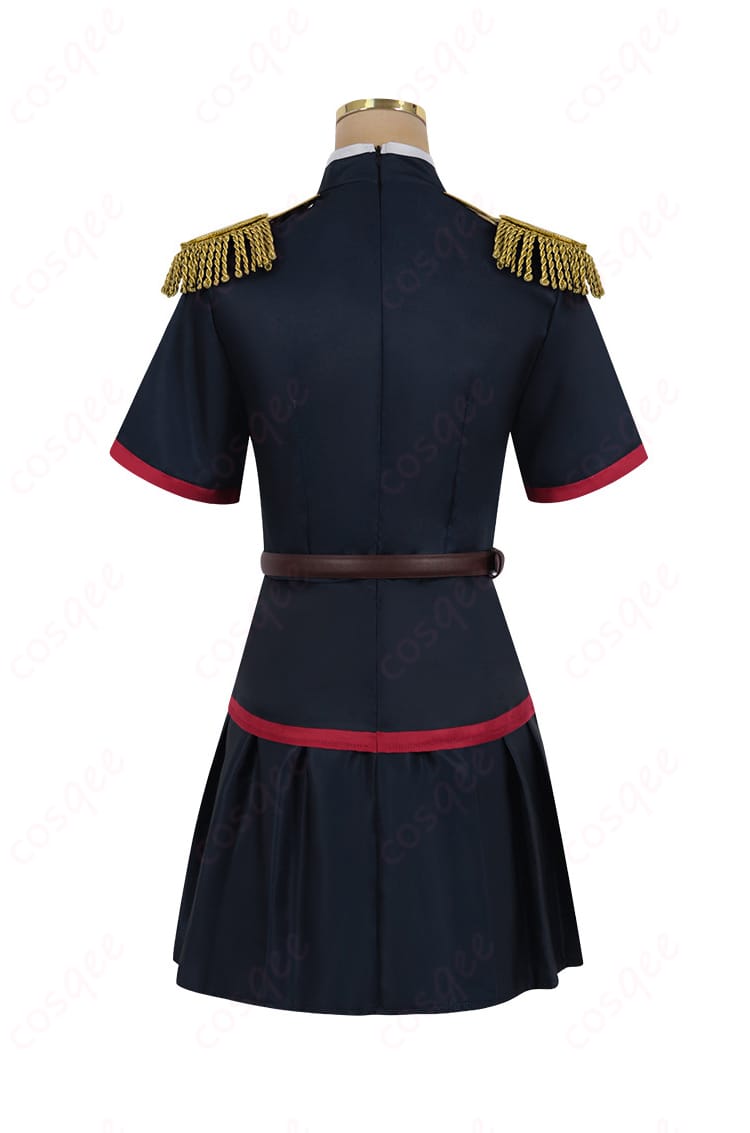 東日万凛 コスプレ衣装の背面図、背面まで精緻に作り込まれたデザイン