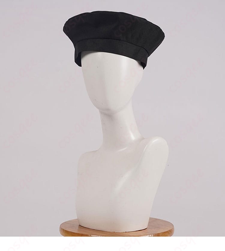 コスプレ衣装の帽子の詳細。ラオーラ・パンテーラの帽子デザインに焦点を当てた画像。