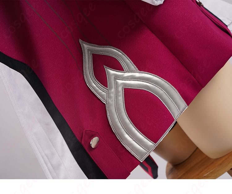 衣裾部分の装飾細部。ラオーラ・パンテーラの衣装に施された細やかな装飾。