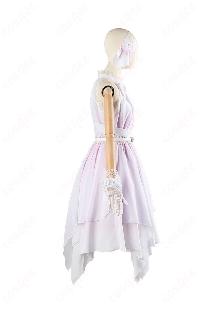 服の右側装飾のディテール。日野下花帆・乙宗梢の衣装に施された精緻な刺繍やアクセサリー。