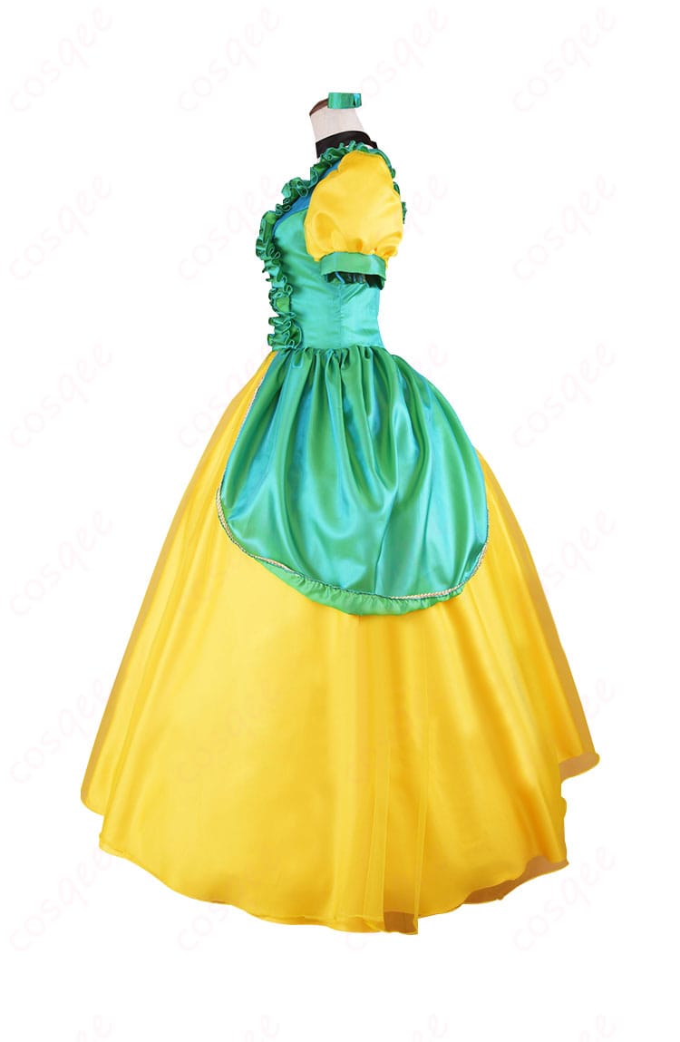 ドリゼラ・トレメイン コスプレ衣装の左側の装飾細部。刺繍や装飾が鮮明に見えるショット。