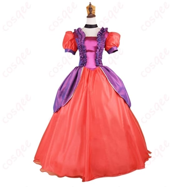 シンデレラのアナスタシア・トレメイン風ドレスで華やかに映えるコスプレ衣装