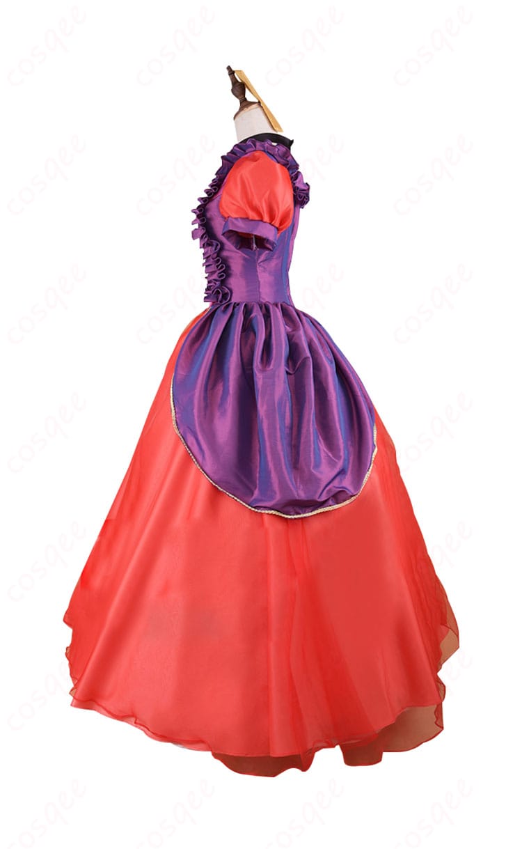 アナスタシア・トレメイン コスプレ衣装の左側装飾詳細。華やかな刺繍とデザイン。ディズニープリンセスコスプレ。