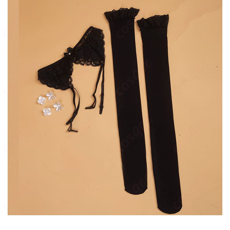 ガーターベルトと耳飾りの装飾詳細 - HK416コスプレ衣装のガーターベルトと耳飾りの装飾。ディテールにこだわった美しい仕上がり。