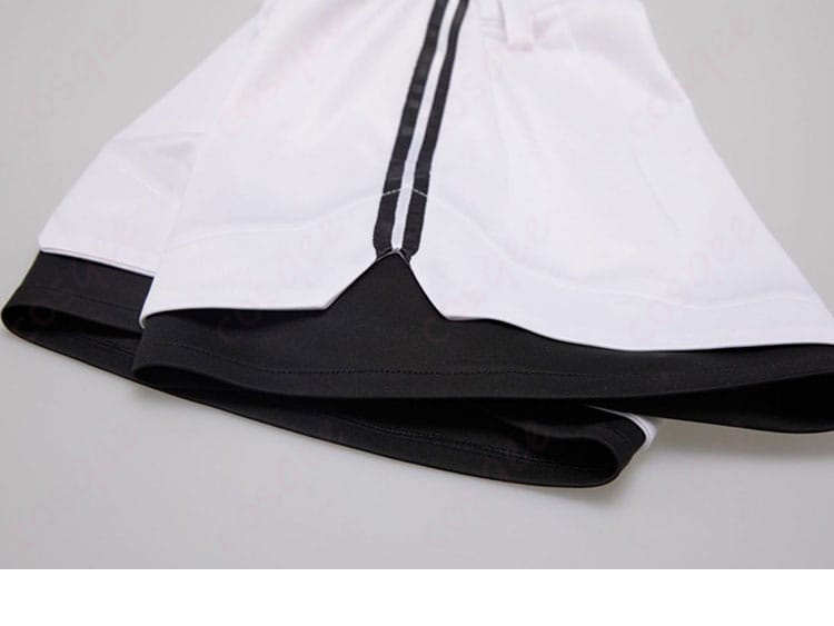 衣袖の装飾細部(ホロライブ 白銀ノエルのコスプレ衣装)