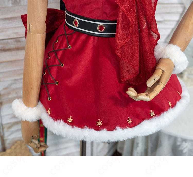 スカートの装飾詳細 - エマのコスプレ衣装のスカート部分の美しいディテール