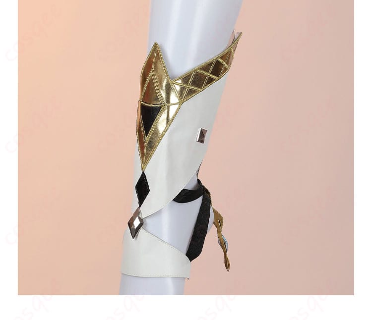 シロネン コスプレ衣装の腿飾りの詳細。個性的な装飾でさらに魅力的に。