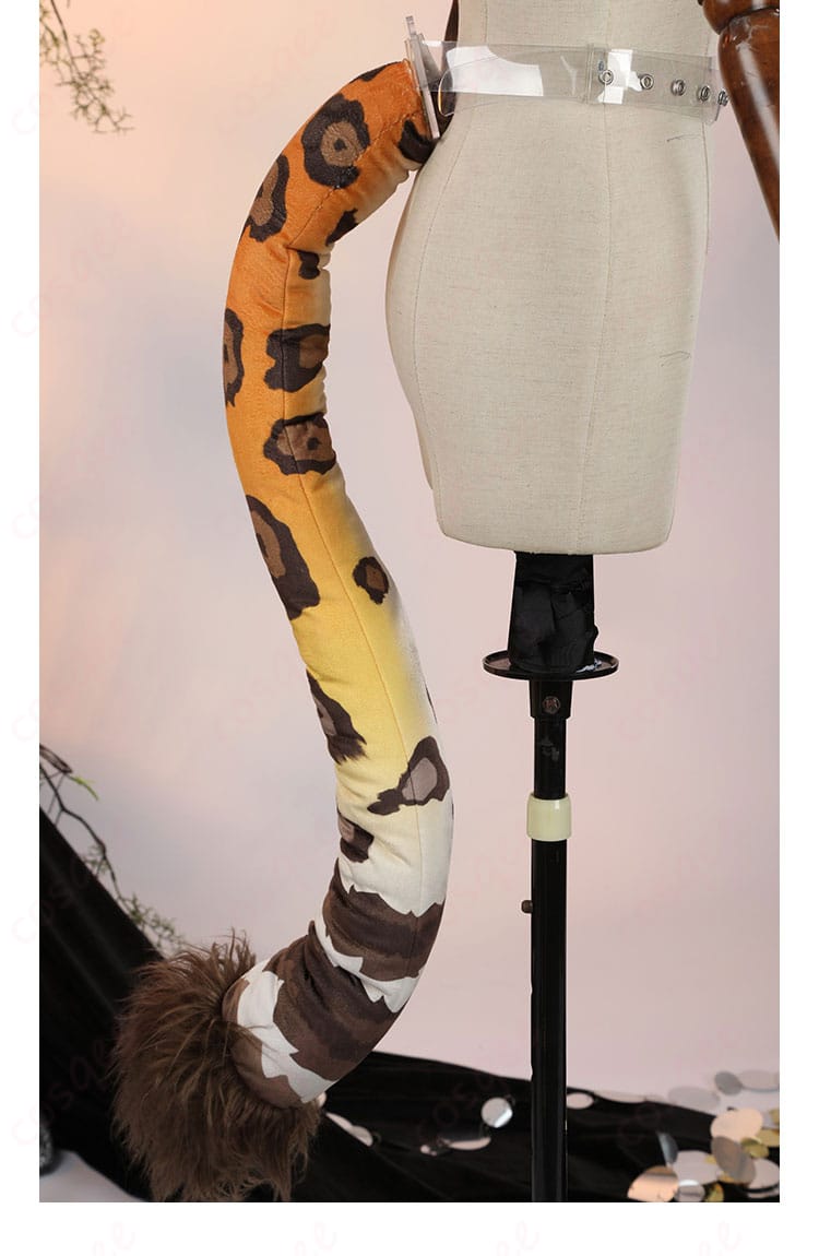 シロネン コスプレ衣装の尾巴部分の装飾。独自のデザインが特徴です。