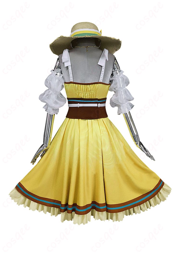 白石杏のコスプレ衣装の背面。コスプレ衣装全体のディテールとデザインがしっかり見える写真です。