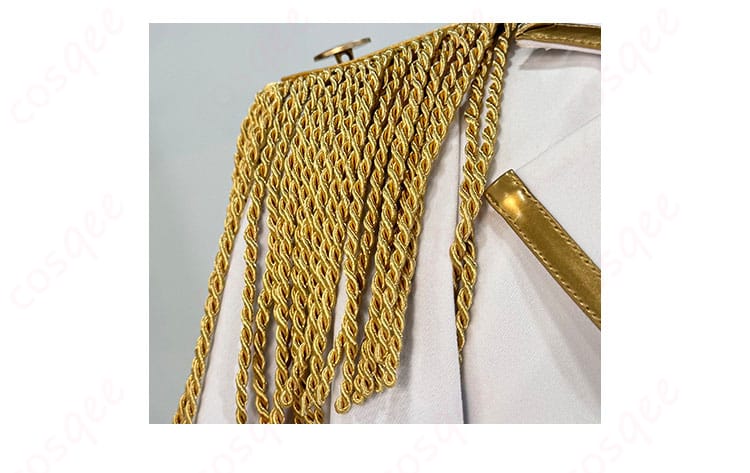 衣肩装飾の細部画像。肩部分の装飾ディテールが強調され、キャラクターの特徴がよく表現されています。