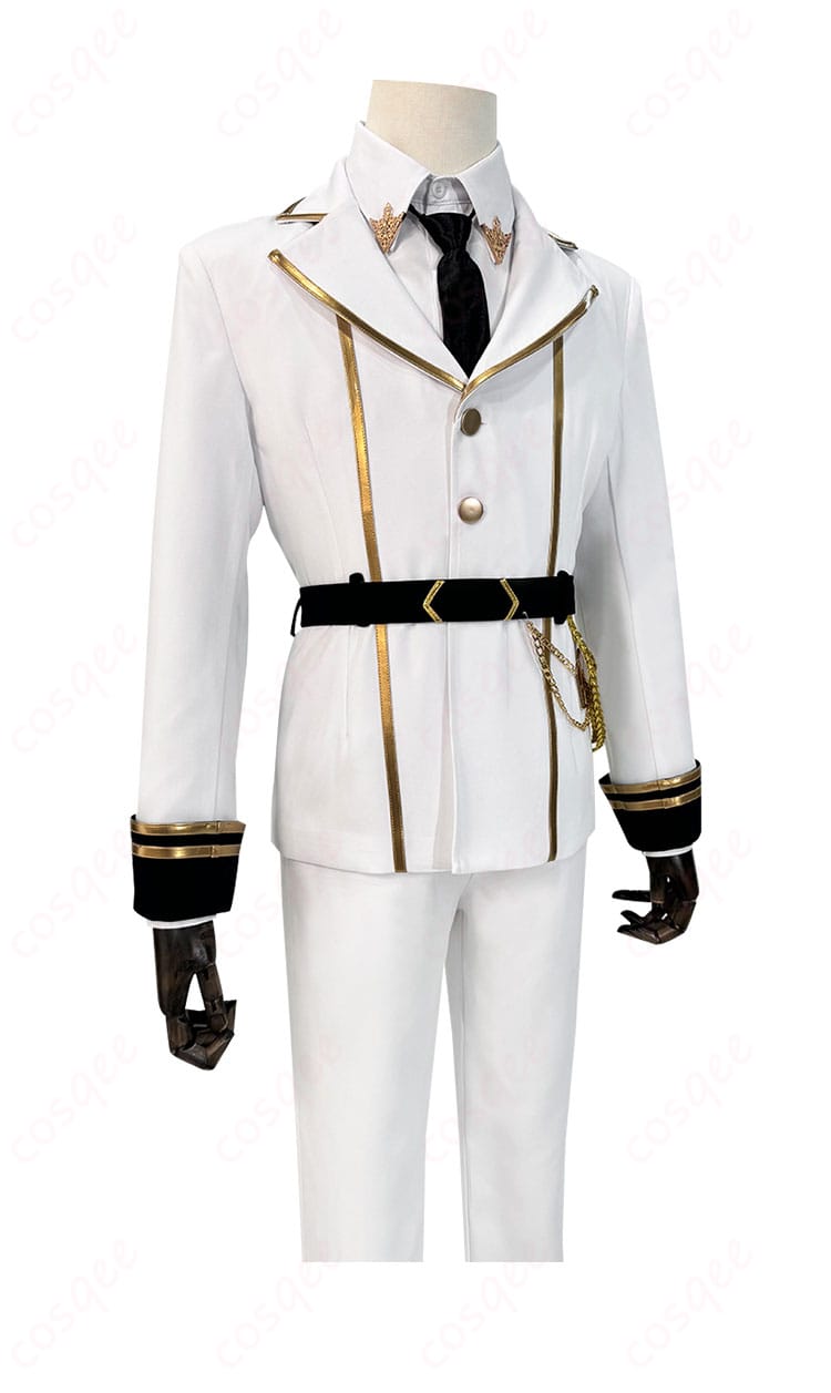 内搭服装正面の細部画像。シャツやインナーの質感が確認できる画像。