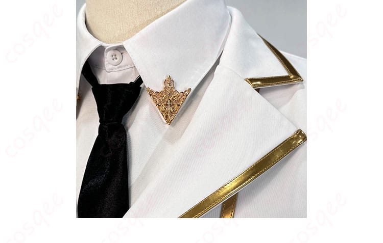 衣領装飾の詳細画像。衣装の襟部分の装飾やデザインが細かく描かれています。