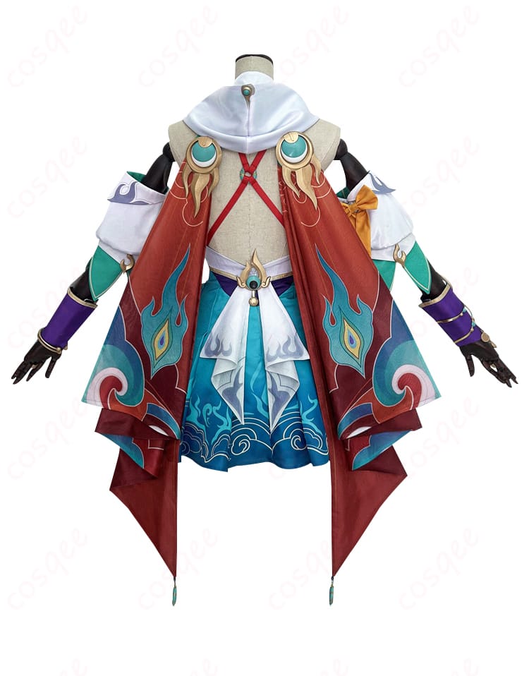 雲璃 コスプレ衣装の背面写真。背中部分のデザインも精緻に再現されています。