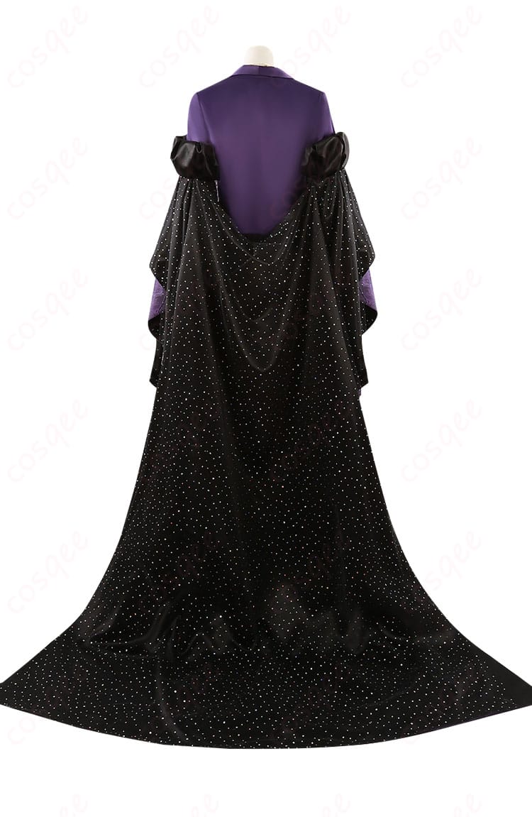 ヴィル・シェーンハイトのコスプレ衣装の背面画像、リアルで細部までこだわったデザイン