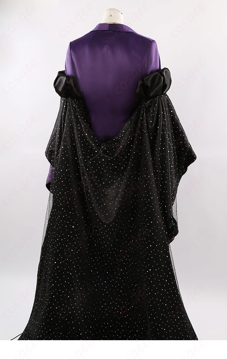 ヴィル・シェーンハイトのコスプレ衣装の背面装飾細部、輝石の国のタピ・ルージュの特徴的なディテール